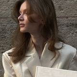 Laura 配音員照片